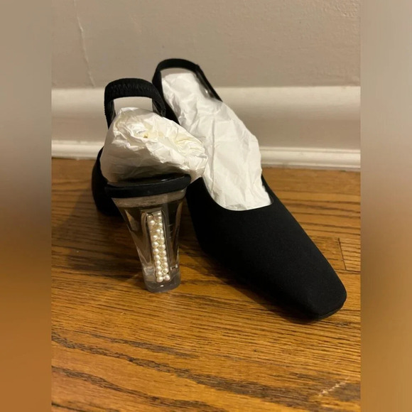 Vintage J Renee Black Slingbacks with Pearl Heels - Picture 5 of 8